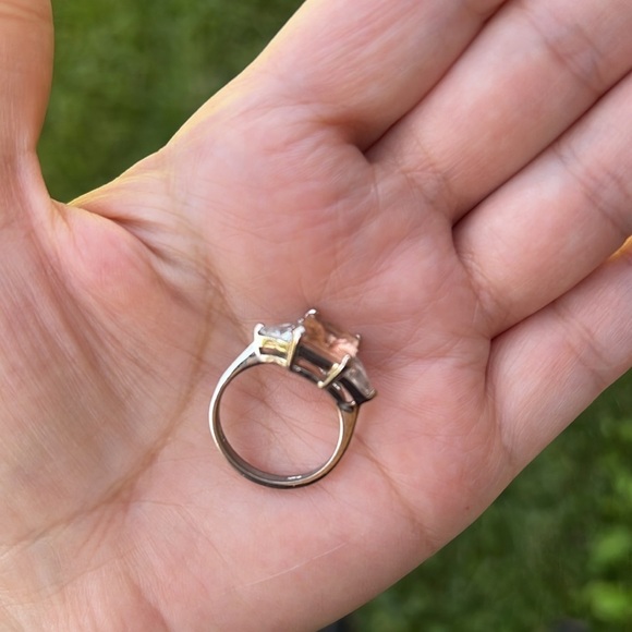 Zirconia peach color engagement ring - Picture 7 of 10